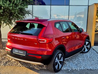 VOLVO XC40 T2 Momentum Core 1
