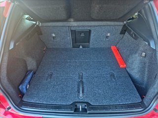 VOLVO XC40 T2 Momentum Core 10