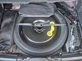 VOLVO XC40 T2 Momentum Core 11