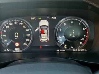 VOLVO XC40 T2 Momentum Core 15
