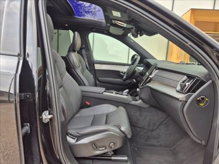 VOLVO XC90 B5 AWD automatico 7 posti Ultra Black Edition 18