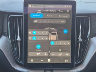 VOLVO XC60 T6 Plug-in hybrid AWD automatico Ultra Dark 13