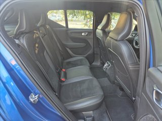 VOLVO XC40 B4 AWD Geartronic R-design 10