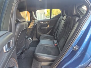 VOLVO XC40 B4 AWD Geartronic R-design 8