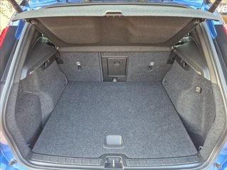 VOLVO XC40 B4 AWD Geartronic R-design 9