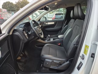 VOLVO XC40 T3 Momentum 4