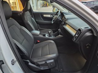 VOLVO XC40 T3 Momentum 7