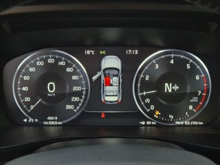 VOLVO XC40 T3 Momentum 8