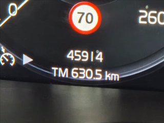 VOLVO XC40 T3 Momentum 9