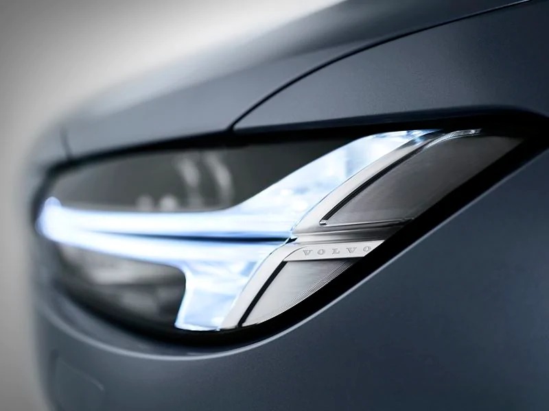 Volvo S90 01