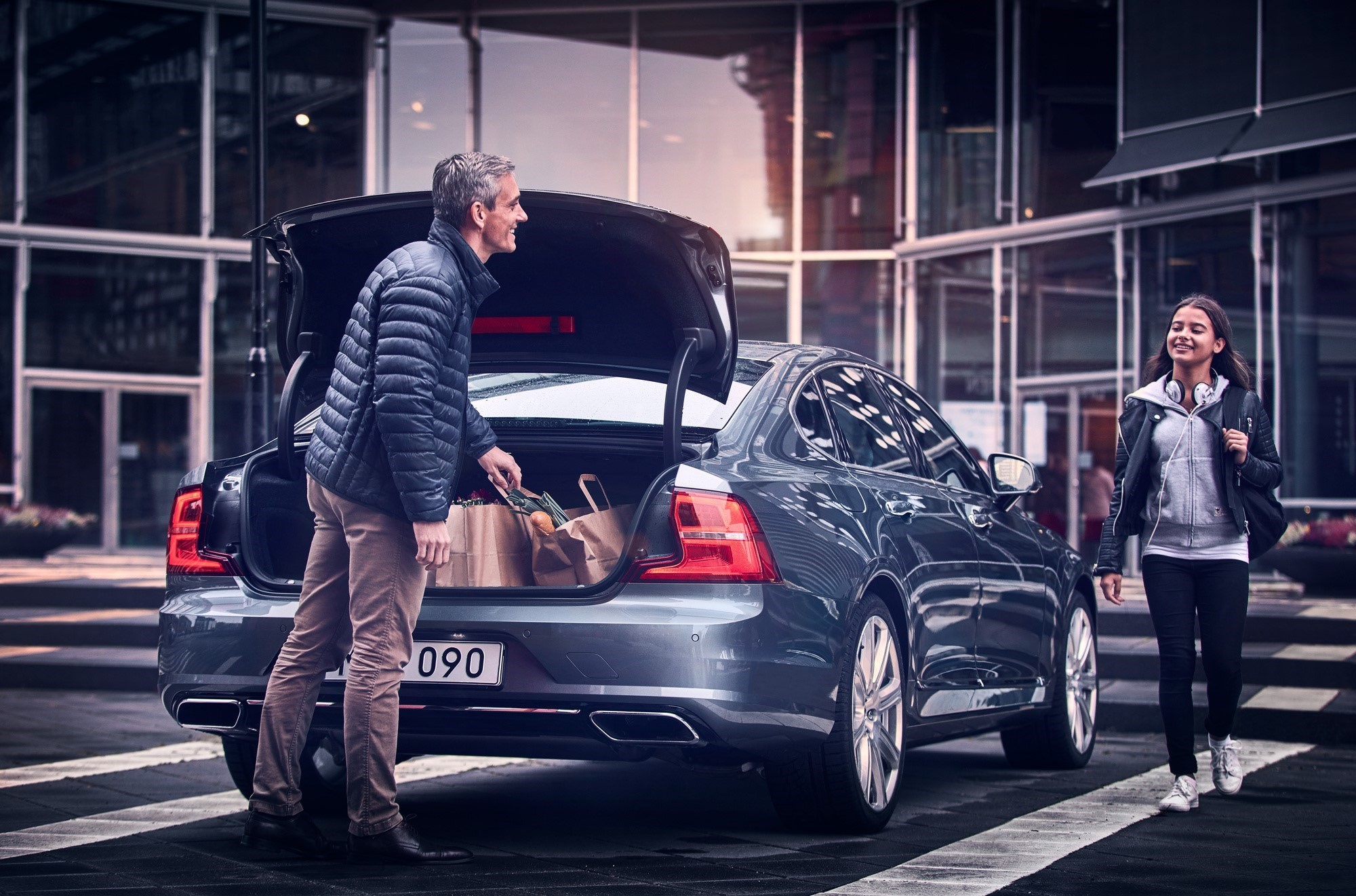 272392 Children And Volvo Cars 24 (1)