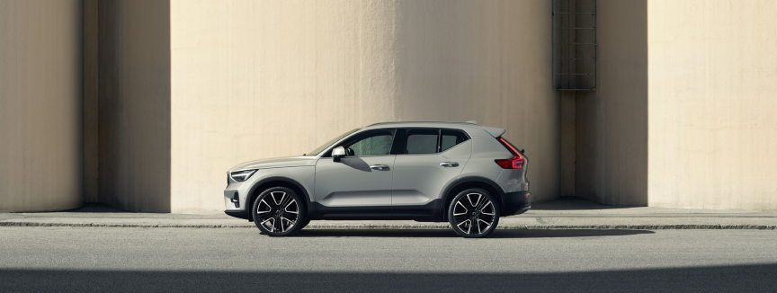 XC40 864X326
