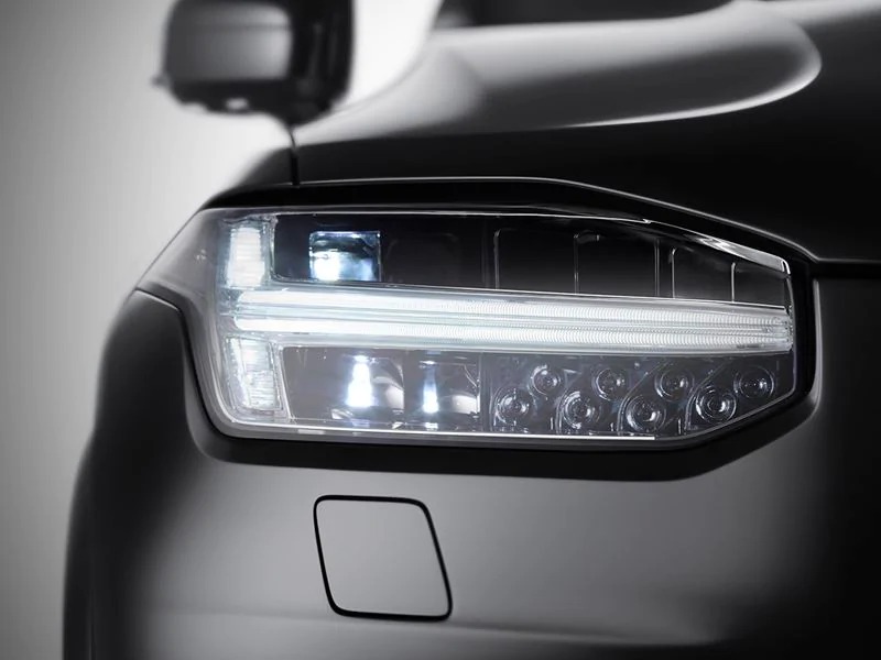 Volvo Xc90 02