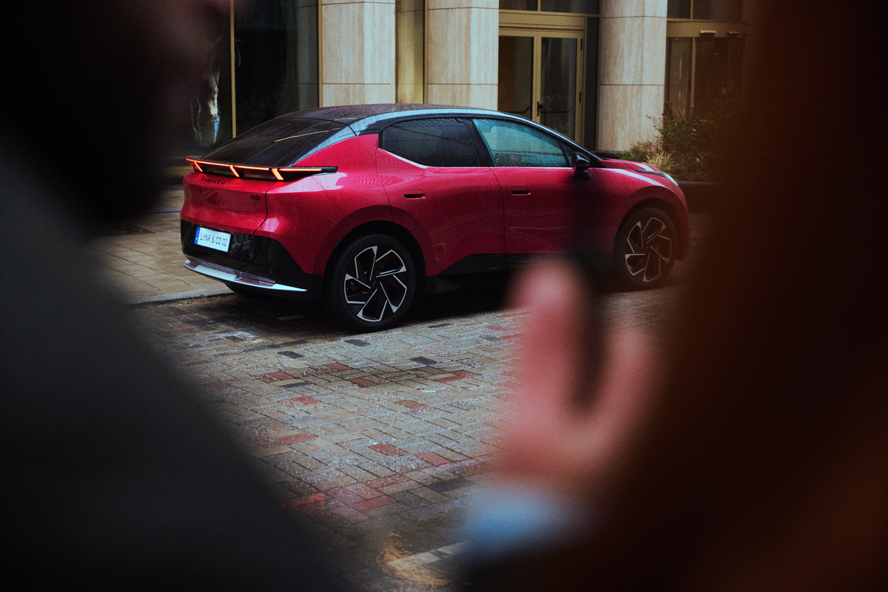 02 EXT Technomagenta Talent W0A9395