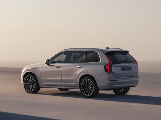 Offerte Volvo XC90 Ibrida Plug In Noleggio Lungo Termine Privati