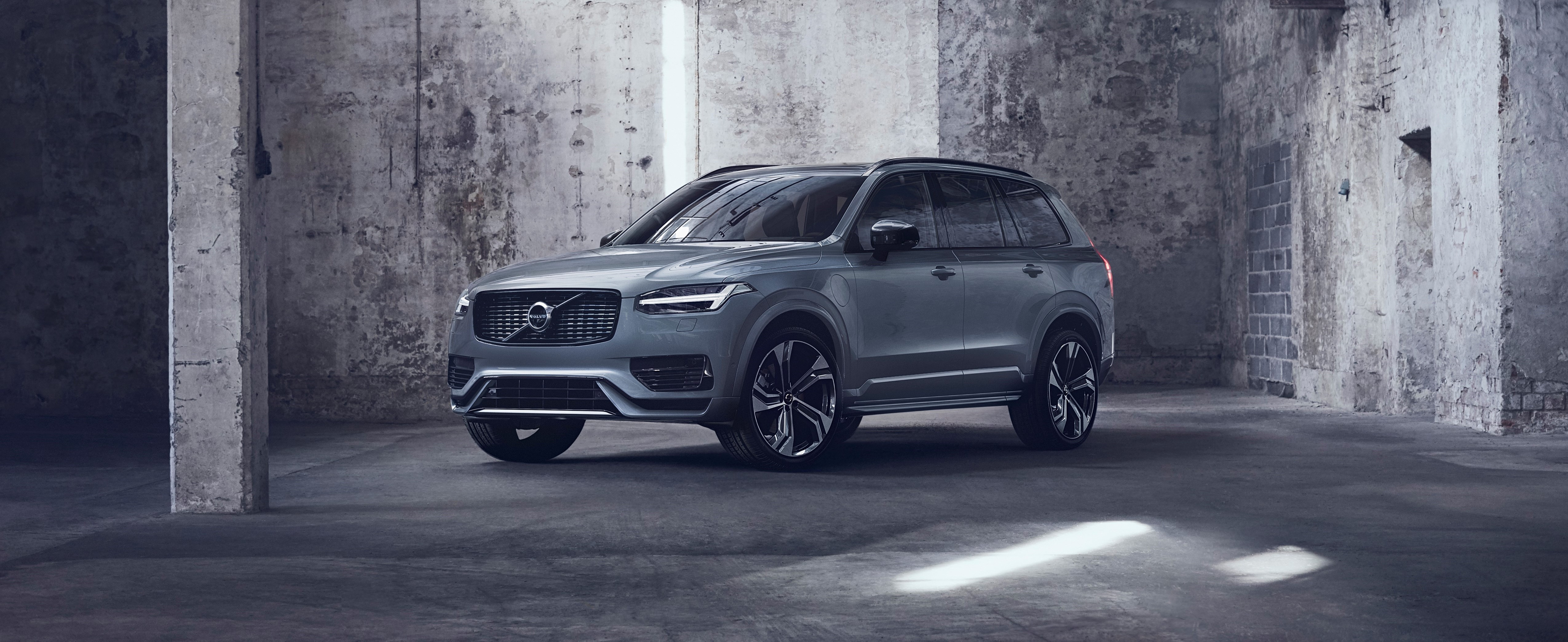 265712 XC90 Recharge Plug In Hybrid R Design In Thunder Grey (3)